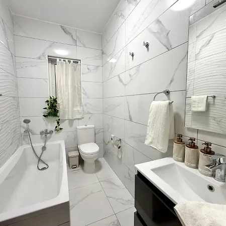Spacious 3-bedroom With Terrace Near Paceville & Tal-Franciz